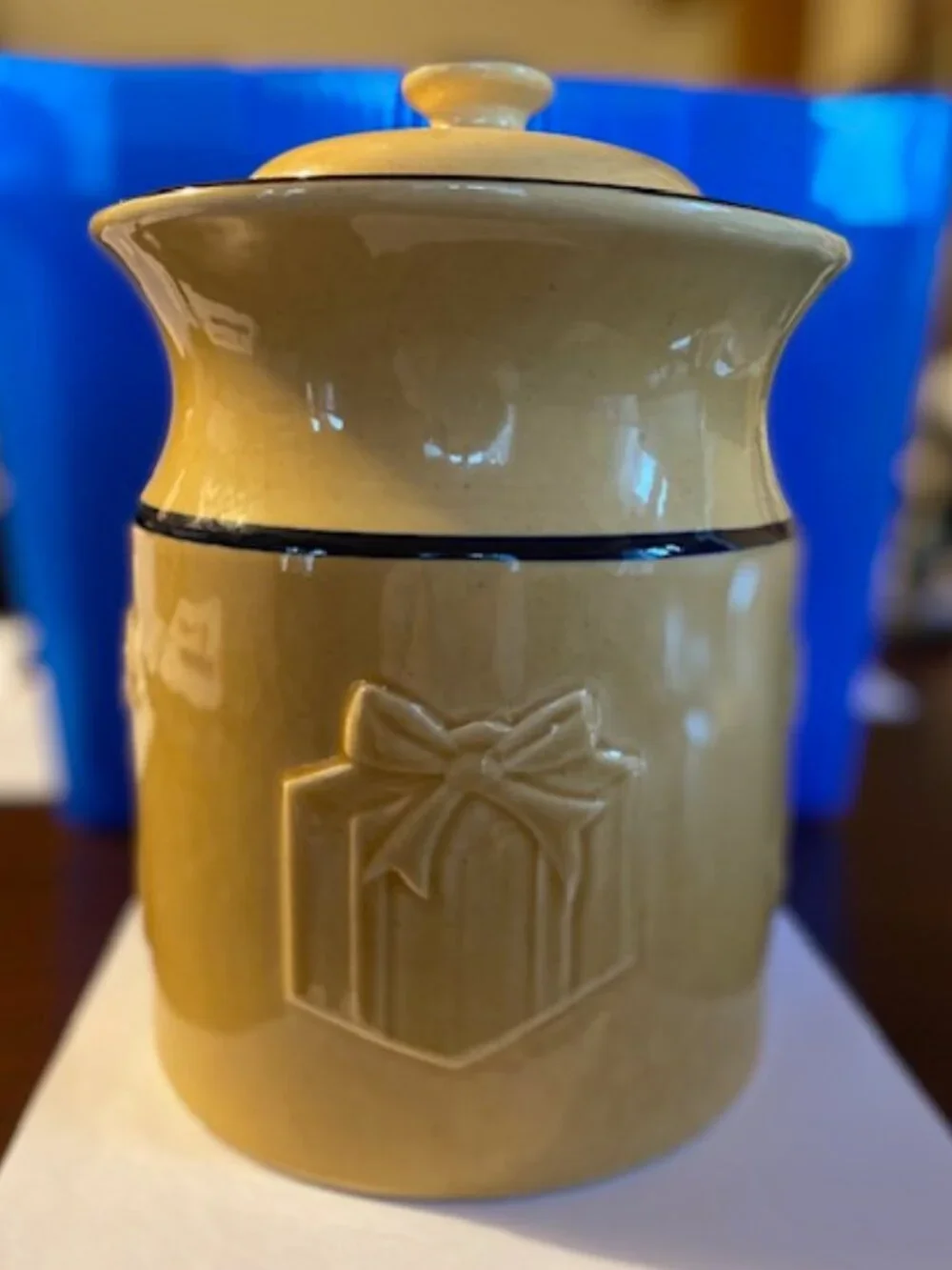 Vintage Williams Sonoma Holiday Cookie Jar Made in England Excellent Condition